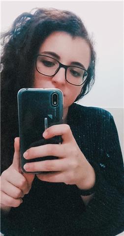 Studentessa diplomata al liceo classico offre lezioni private di qualsiasi materia per scuola primaria, secondaria di primo grado e secondaria di secondo grado