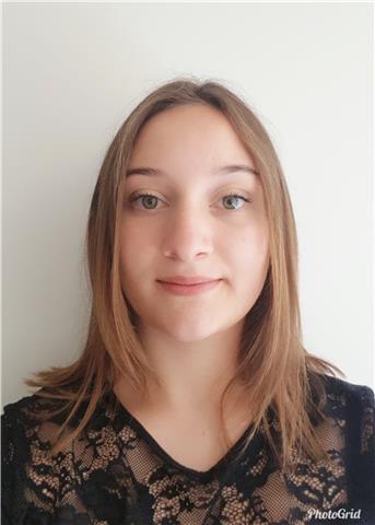 Doy clases particulares interactivas de ingles, prefiero tener alumnos de entre 4 a 15 años, pero tambien enseño a adultos que quieran fortalezer su idioma. Puedo dar clase tanto de frances y ingles. Sobre todo intento que la classe siempre sea proactiva,