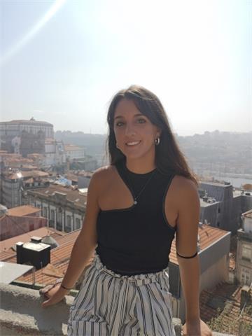 Profesora y psicóloga con más de 8 años de experiencia. matemáticas, lengua, apoyo en general, para alumnos con déficit de atención u otros trastorno