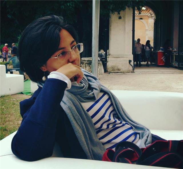 Insegnante di lettere per studenti delle medie, delle superiori e universitari