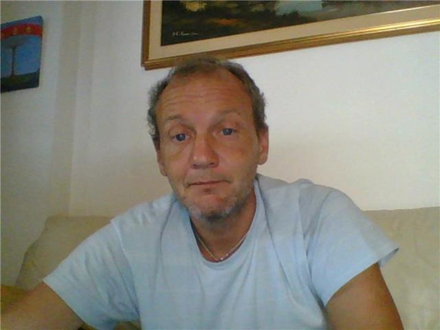 Libero professionista laureato in ingegneria elettronica con esperienza pluriennale in programmazione plc e docenza