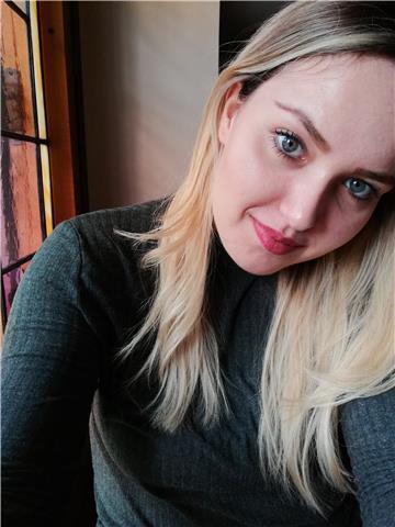 Offro ripetizioni matematica e inglese. diplomata allo scientifico e studio attualmente mediazione linguistica presso la sapienza