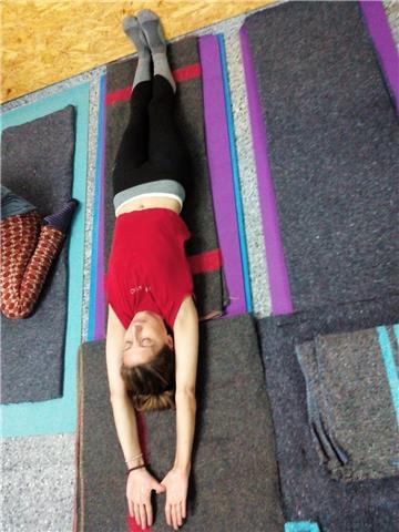 Instructora de yoga certificada por la comunidad de madrid (550 hs) doy clases de hatha yoga presenciales a particulares