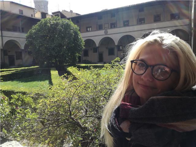 Diplomata in lingue offre aiuto per compiti e ripetizioni italiano, inglese, scienze, storia, geografia