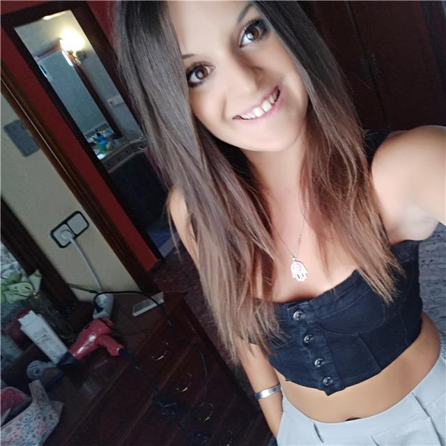 Doy clases particulares con resultados asegurados. Estudiante de sanidad y preparando selectividad de ciencias. Pueden probar la primera clase gratis