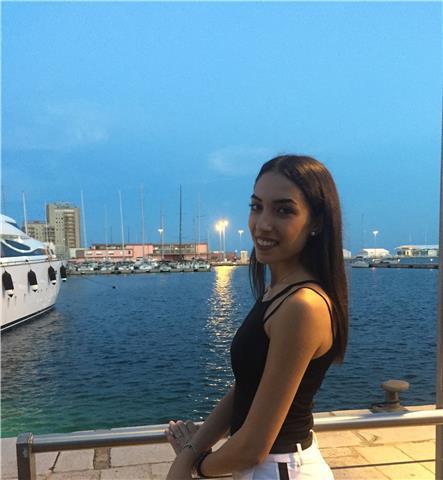 Diplomata al liceo classico euclide e studentessa di infermieristica all'università di Cagliari. Offro ripetizioni di lingua e letteratura latina, italiana ed inglese, storia, filosofia, storia dell'arte, chimica e biologia