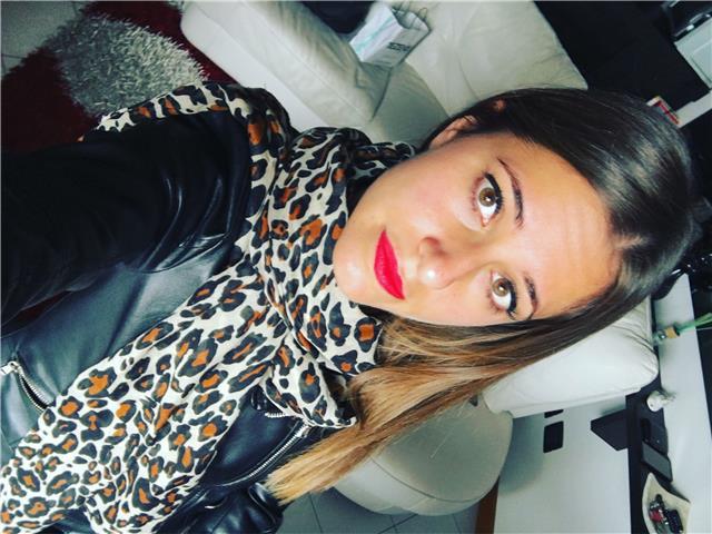 Ragazza 26 enne, impartisco lezioni ai bambini delle scuole elementari e medie