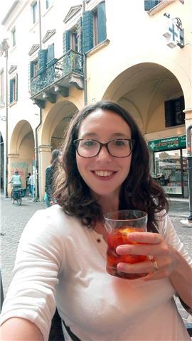 Traduttrice ed.interprete madrelingua italiana offre.lezioni di spagnolo