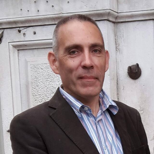 Business English Native Speaker (UK) Finance, Legal, HR, IT