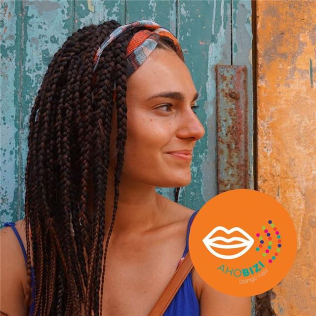 Titulación en filología francesa y amplia experiencia