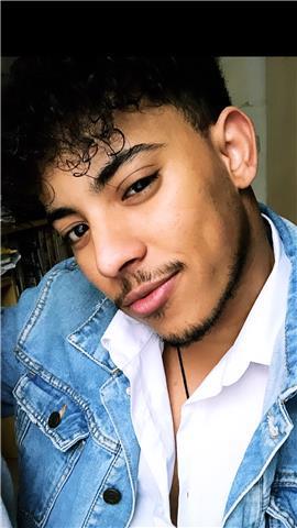 Buenas tarde, soy un chico de 23 años, que hablo árabe nativo castellano nativo y catalán, estoy interesado en dar clases a chicos/as extranjeros, enseñarles lo básico y lo que necesitan aprender (no soy profesional) simplemente me apasiona tengo don de c