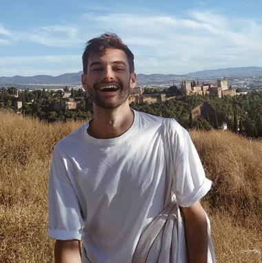 Doy clases particulares económicas de inglés, francés, lengua, dibujo, matemáticas