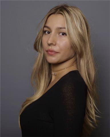 Etudiante de 19 ans en licence 2 de droit à la faculté d'Aix-en-Provence bilingue en anglais, et réellement passionnée par l'anglais et le français, je suis diplômée d'un baccalauréat ES avec une mention section européenne anglais, je souhaiterai vous aid