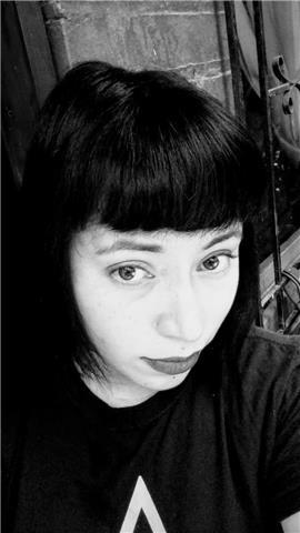 Profesora de historia , ciencias sociales y educacion civica, Tenico en enfermeria con especialidad en reanimación