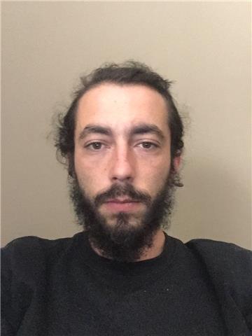 Laureato con lunga esperienza di mediazione e traduzione in lingua inglese, francese e spagnola