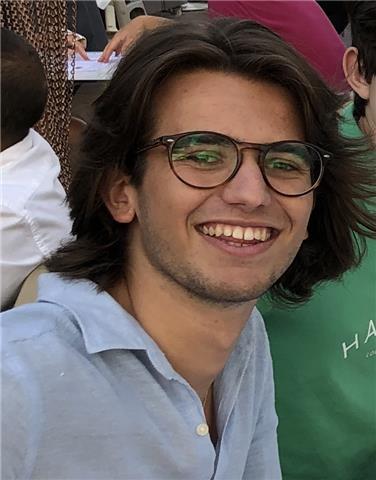 Estudiante de derecho y ciencias políticas que busca dar clases a alumnos de primaria, eso y bachiller