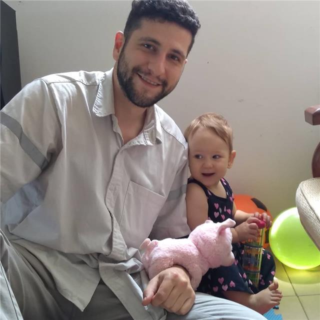 Ingeniero en electronica para clases particulares de temas referentes a la profesión.
-analisis matemático 
-fisica
-modelado en simulink
-matlab