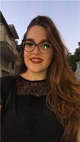 Studentessa di ingegneria meccanica impartisce ripetizioni di matematica