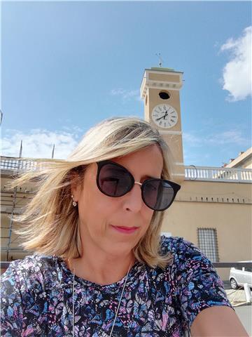 Docente di inglese e spagnolo alle scuole superiori offre ripetizioni di queste materie. 20 euro l'ora