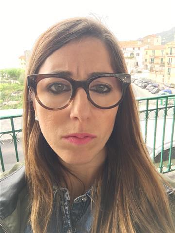 Insegnante di latino e greco per studenti di liceo e università