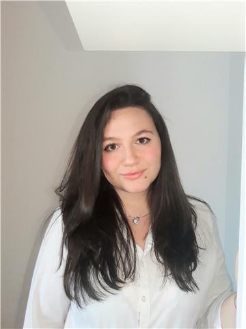 Giovane diplomata offre ripetizioni di inglese, tedesco, matematica ed italiano