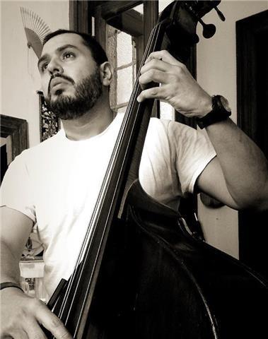 Se imparten clases de lenguaje musical,solfeo y contrabajo