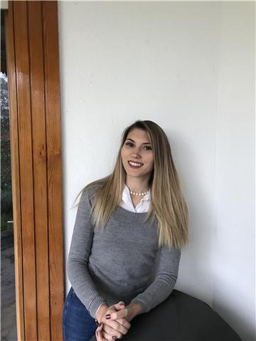 Sono al secondo anno della facoltà Global law and transnational legal studies dell'università di Torino e possiedo il livello C1 di lingua inglese. Terminata la laurea mi piacerebbe completare il mio percorso di studi interamente in inglese con un master 
