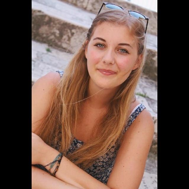 Laureanda in Comunicazione e mediazione linguistica