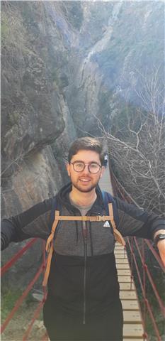 Se ofrecen clases particulares y de refuerzo para alumnado de educación primaria, técnicas de estudio, etc