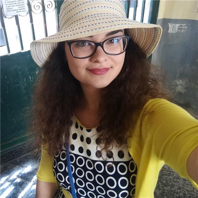 Studentessa universitaria offre ripetizioni di matematica