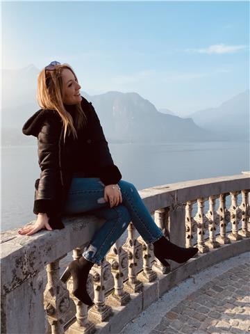 Laureata in giurisprudenza, madrelingua di Spagnolo, offre ripetizioni di spagnolo