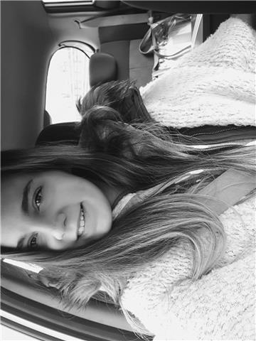 Studentessa universitaria propone lezioni di matematica a ragazzi frequentanti superiori/medie/elementari