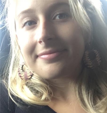 Clases de refuerzo en distintas asignaturas de ciencias sociales. colegios e institutos