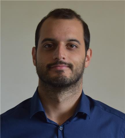 Dottore magistrale in biologia molecolare offre lezioni a ragazzi di scuole medie, superiori o università