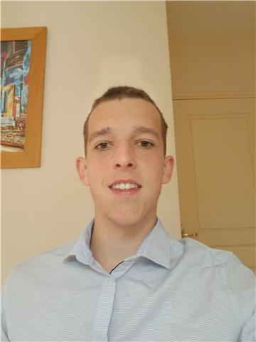 Étudiant en première année à Sciences Po Paris passionné d'histoire qui aimerait transmettre ses connaissances aux préparationnaires de concours ou autres personnes intéressées