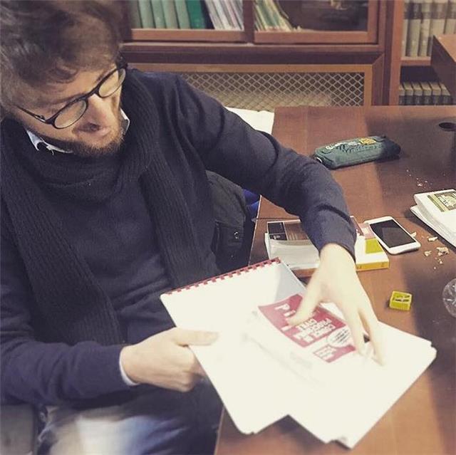 Laureato in giurisprudenza con studi di alta formazione impartisce lezioni private in diritto per università e materie umanistiche per scuole superior