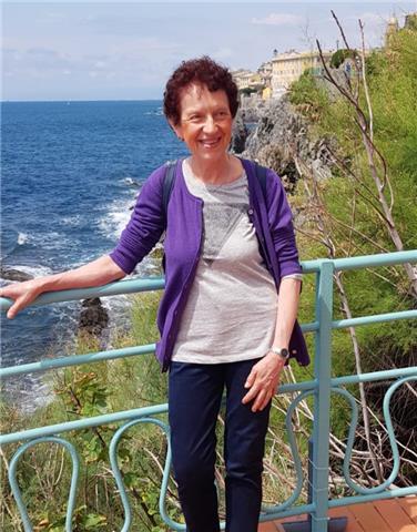 Ex insegnante di lettere con molta esperienza