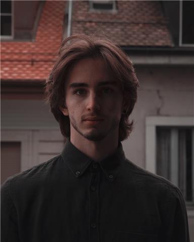 Laureato magistrale con 110/110, sono un ragazzo disponibile ad aiutare gli studenti che ne hanno bisogno