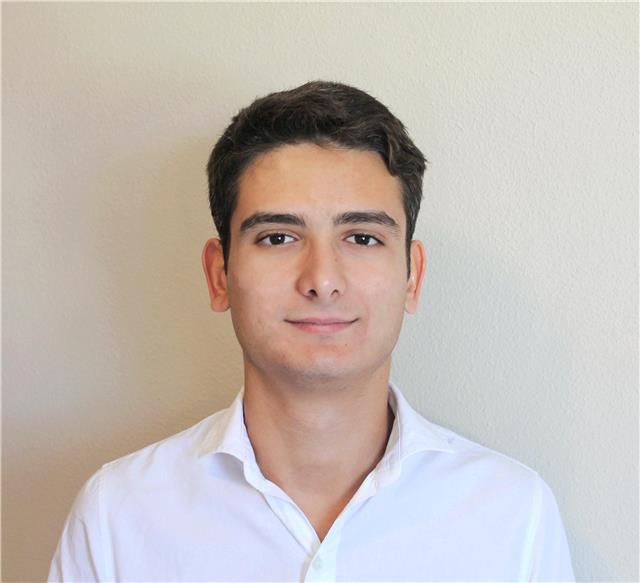 Biólogo y graduado en máster de secundaria da clase de biología y química para primaria, eso y bachillerato (+selectividad)