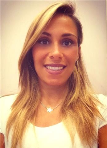 Sono diplomata in Ragioneria orogrammatrice e Diplomata anche come Inorenditrice estetista.
Offro lezioni di tutte le materie che possano rientrare in questi diplomi a Napoli