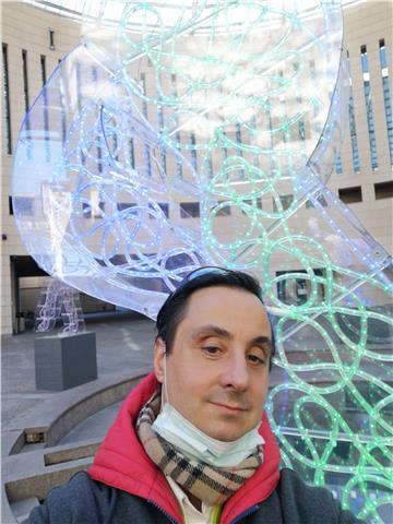 Insegnante laureato offre lezioni di diritto, italiano, storia, geografia, scienze