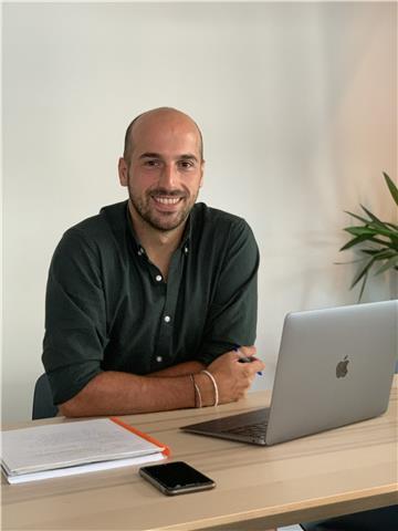 Profesor con experiencia da clases de apoyo a primaria y secundaria. experiencia y titulaciones demostrables