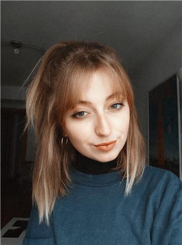 Estudiante de Sociología con experiencia en clases particulares de Lengua y Literatura. También puedo impartir clases de Historia, Historia del arte y de Filosofía