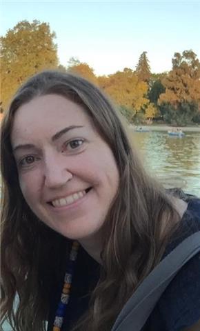 Soy nativa, graduada de la sorbona, examinadora acreditada de exámenes oficiales, he trabajado en ministerios y empresas, más de 8 años de experiencia