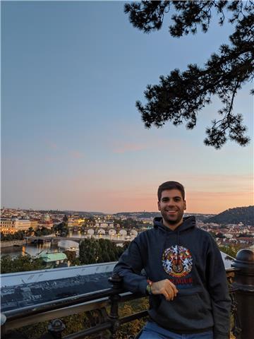 Buenas, mi nombre es Pablo, y acabo de finalizar la carrera de Primaria. Doy clases particulares de cualquier asignatura nivel primaria/1 y 2 de ESO