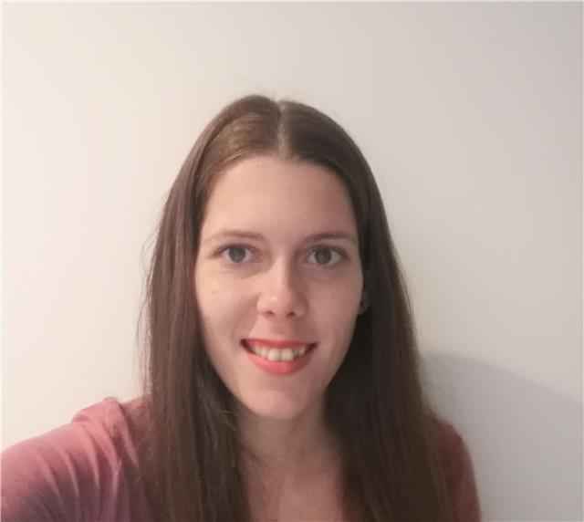 Doy clase particulares de todo a niños de primaria. también puedo dar apoyo a la lectura y escritura, ya que soy maestra de educación infantil