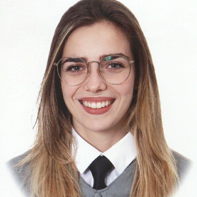 Profesora particular con experiencia en clases y actividades de ocio y tiempo libre. título de monitor