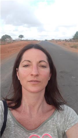 Sono un docente di scuola secondaria e un traduttore impartisco lezioni private per adulti e studenti