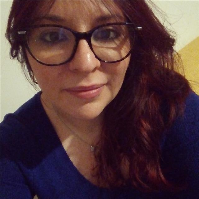 Farmacista e studentessa di medicina impartisce lezioni ad alunni di tutte le età in materie scientifiche (biologia, biochimica, chimica,matematica, anatomia, scienze) a Chieti oppure online