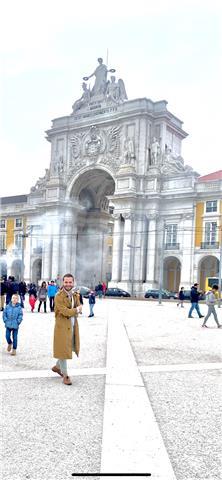 Maestro de Educación Primaria con mención en Inglés. Formador y Orientador